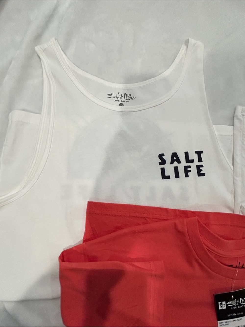 Salt Life Mens' Short Sleeve Pocket Tee and 2 Salt Life Tank tops all size large - Picture 3 of 8